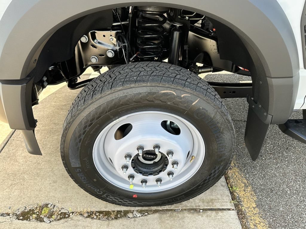 New 2026 Ford F550 4x4 Regular Cab Super Duty image 6