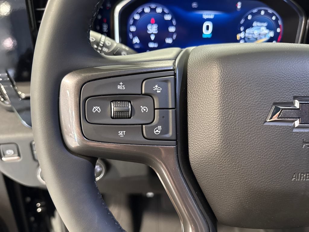 New 2026 Chevrolet Silverado 2500 ZR2 w/ LPO, Dark Essentials Package AWD/4WD image 5