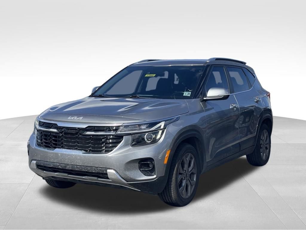 Used 2024 Kia Seltos S AWD/4WD image 2