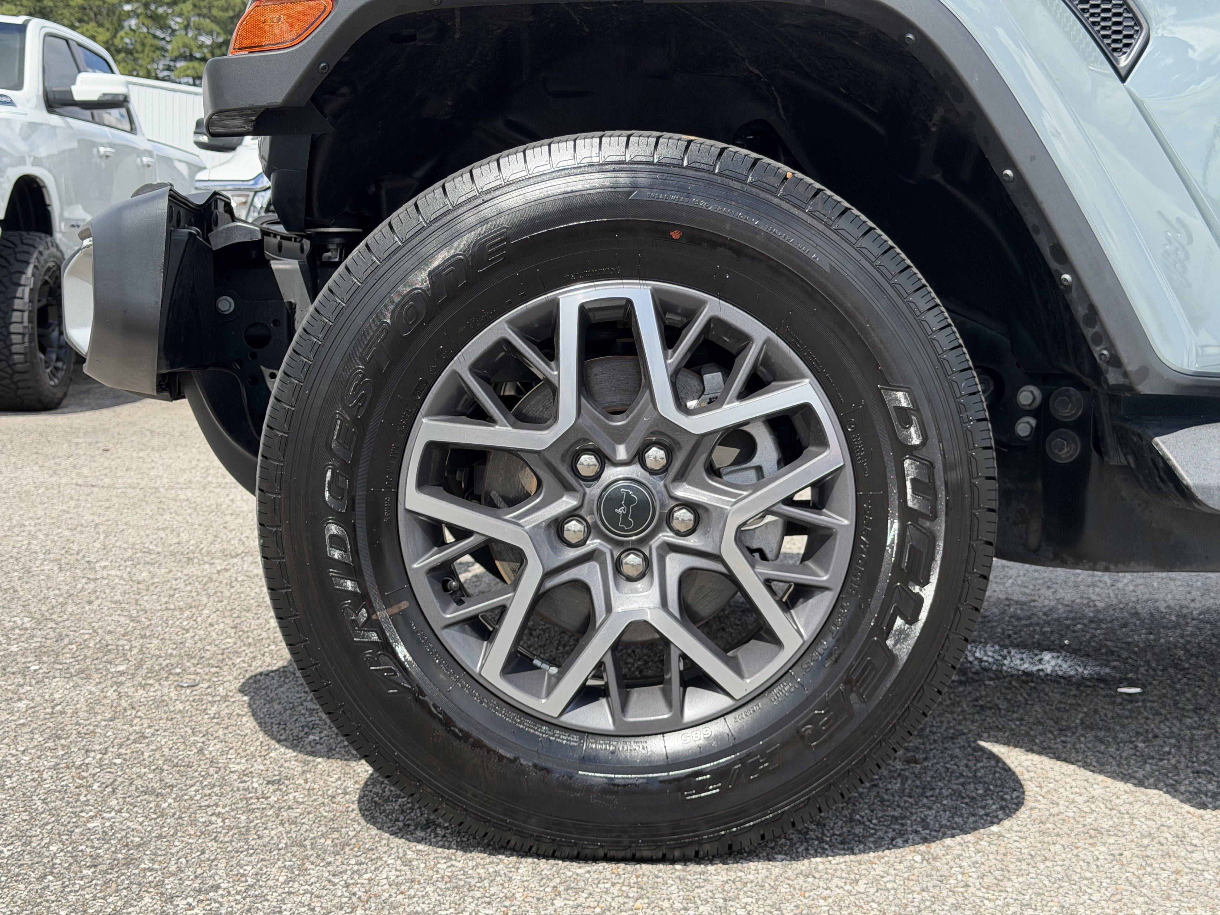 Used 2026 Jeep Wrangler Unlimited Sahara AWD/4WD image 13