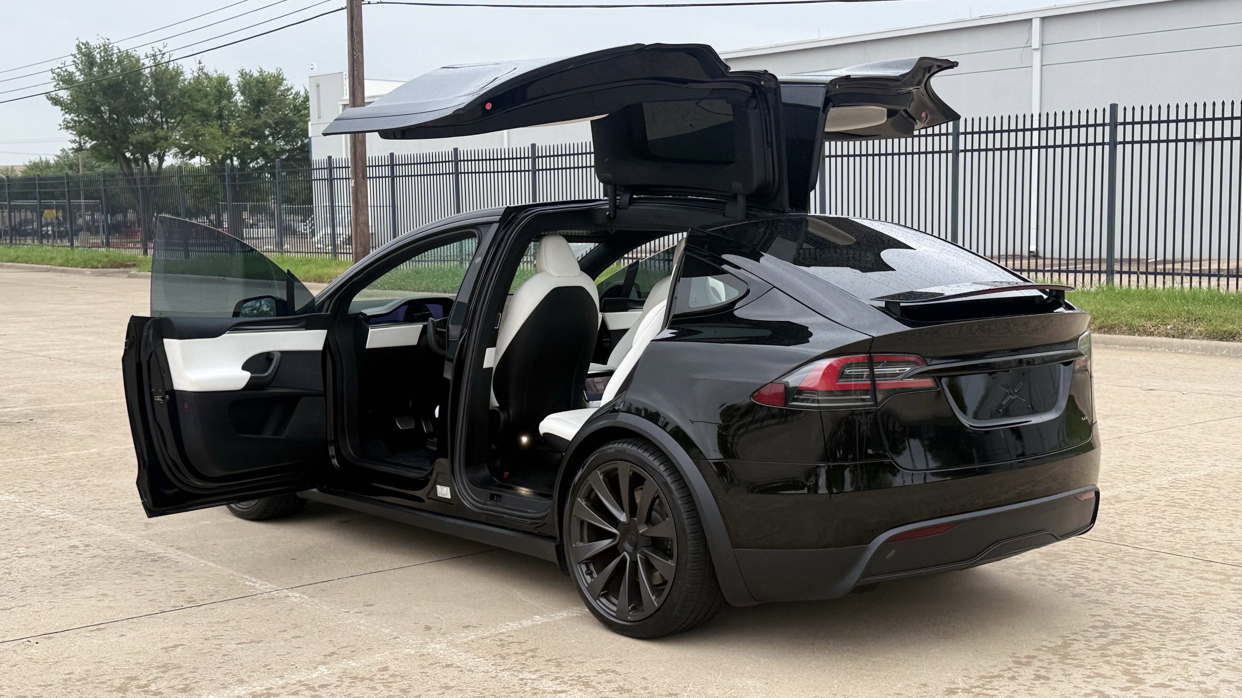 Used 2022 Tesla Model X Plaid AWD/4WD image 20