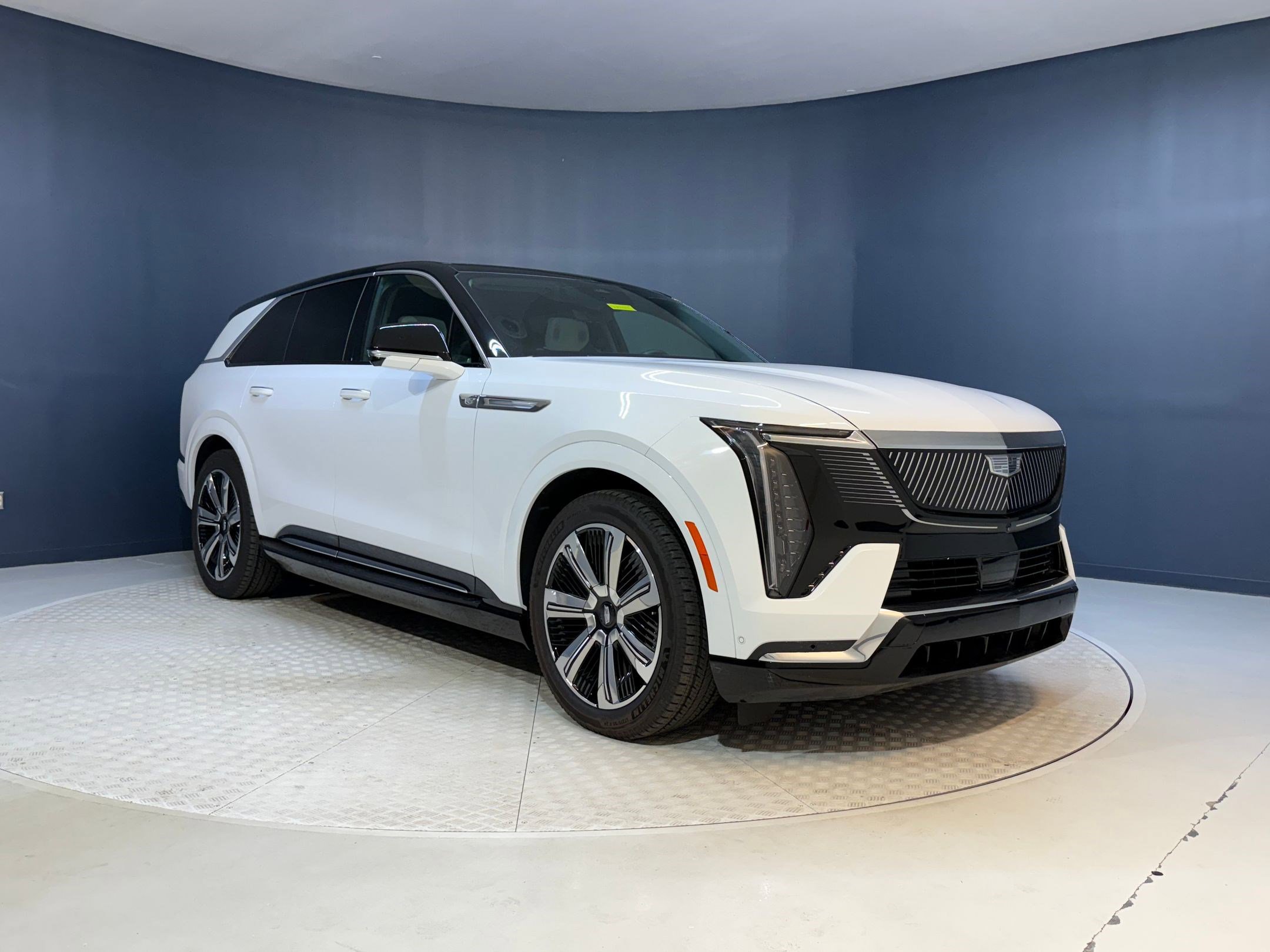 New 2025 Cadillac Escalade IQ Luxury 1 w/ Smart Trailering package image 6