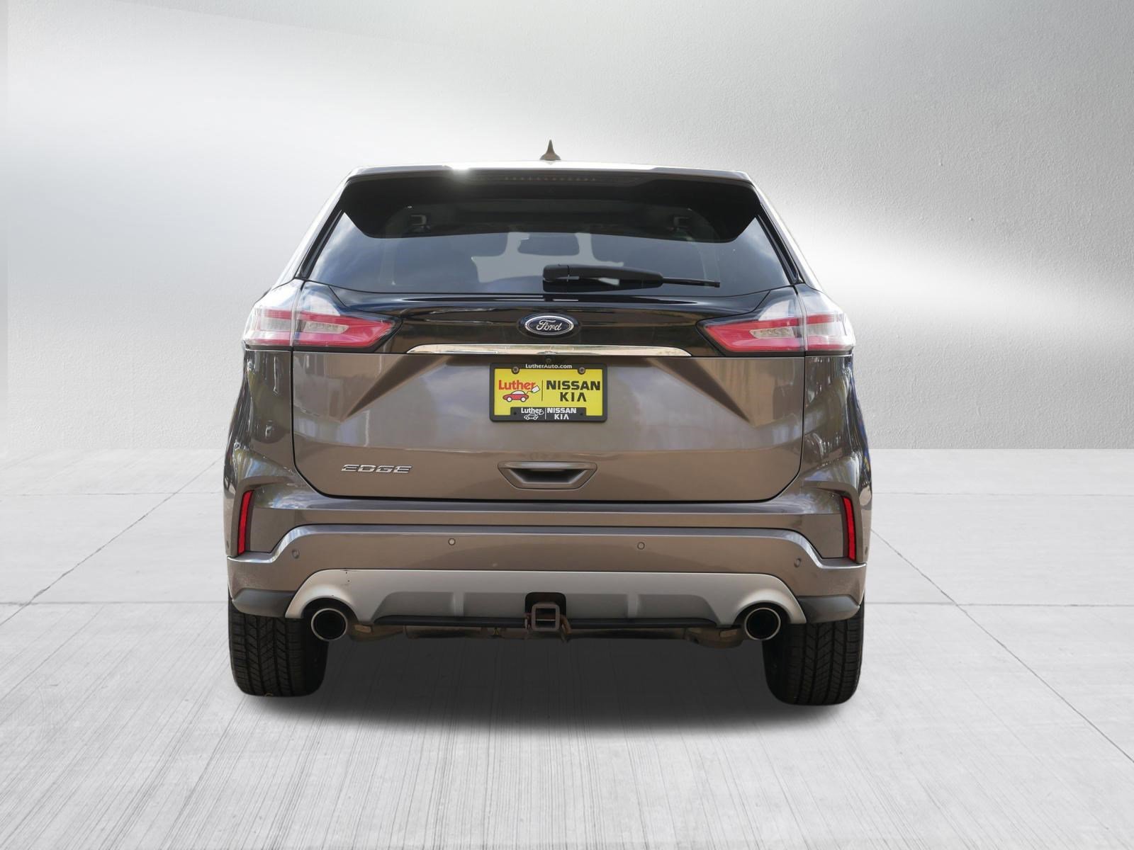 Used 2019 Ford Edge Titanium w/ Equipment Group 301A AWD/4WD image 6