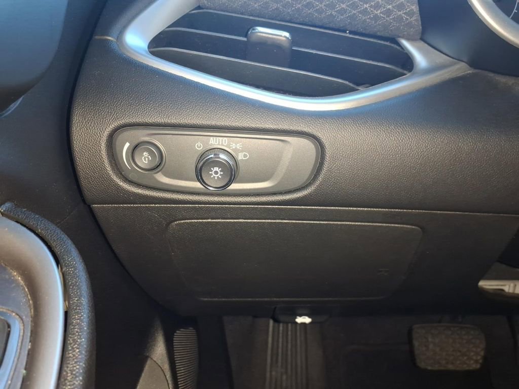 Used 2023 Chevrolet Malibu RS image 14