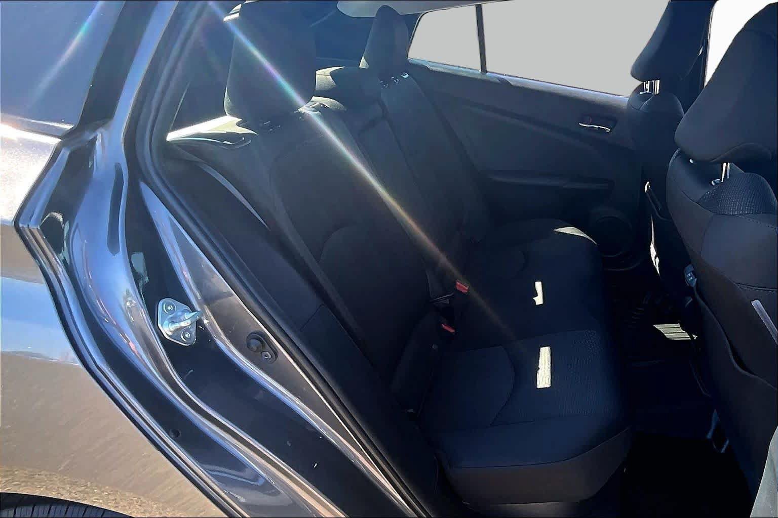 Used 2021 Toyota Prius LE FWD image 19
