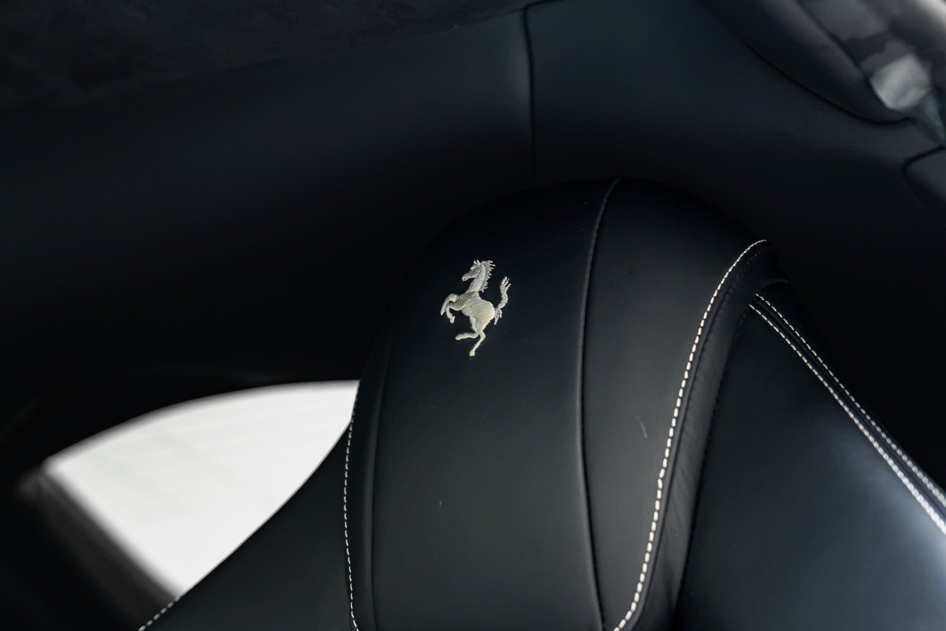 Used 2019 Ferrari 812 Superfast RWD image 40