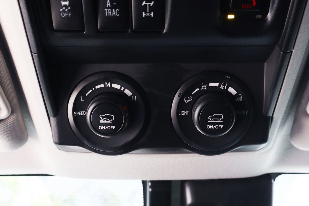 Used 2022 Toyota 4Runner TRD Off-Road AWD/4WD image 31