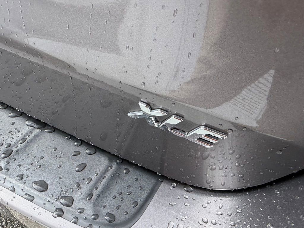 Used 2020 Toyota Sienna XLE Premium w/ Protection Package image 10