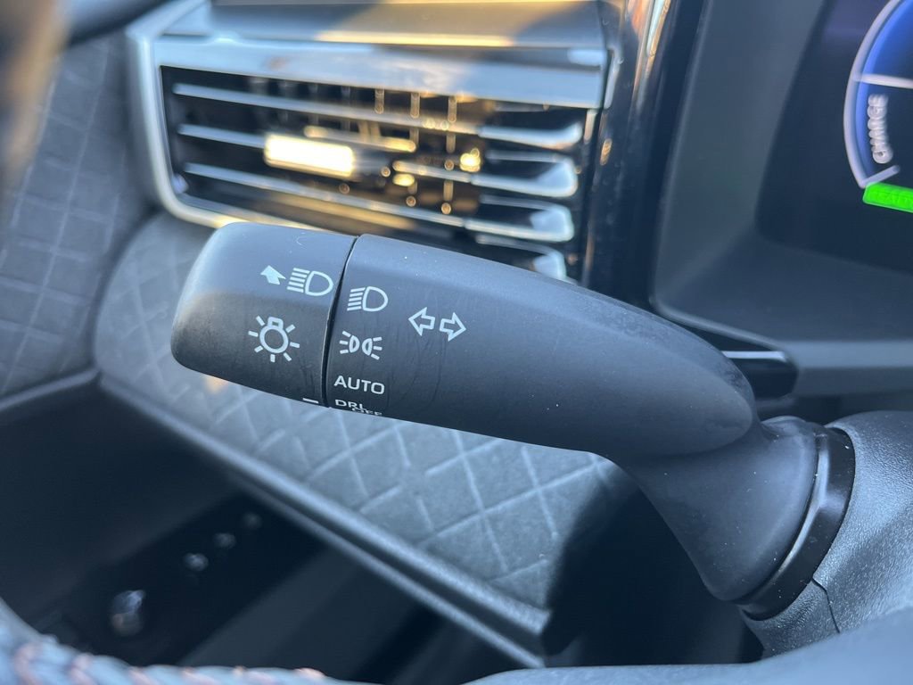 Used 2025 Toyota Camry XLE w/ Premium Package image 62