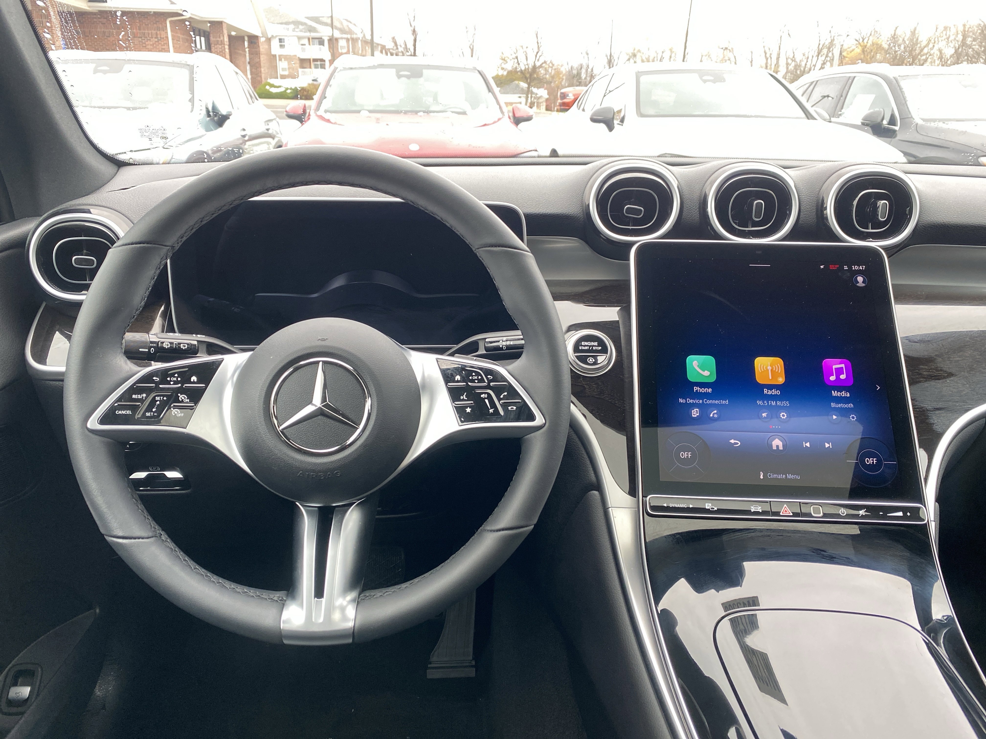 Used 2025 Mercedes-Benz GLC 300 4MATIC image 12