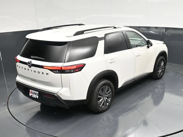 Used 2025 Nissan Pathfinder SV FWD image 46
