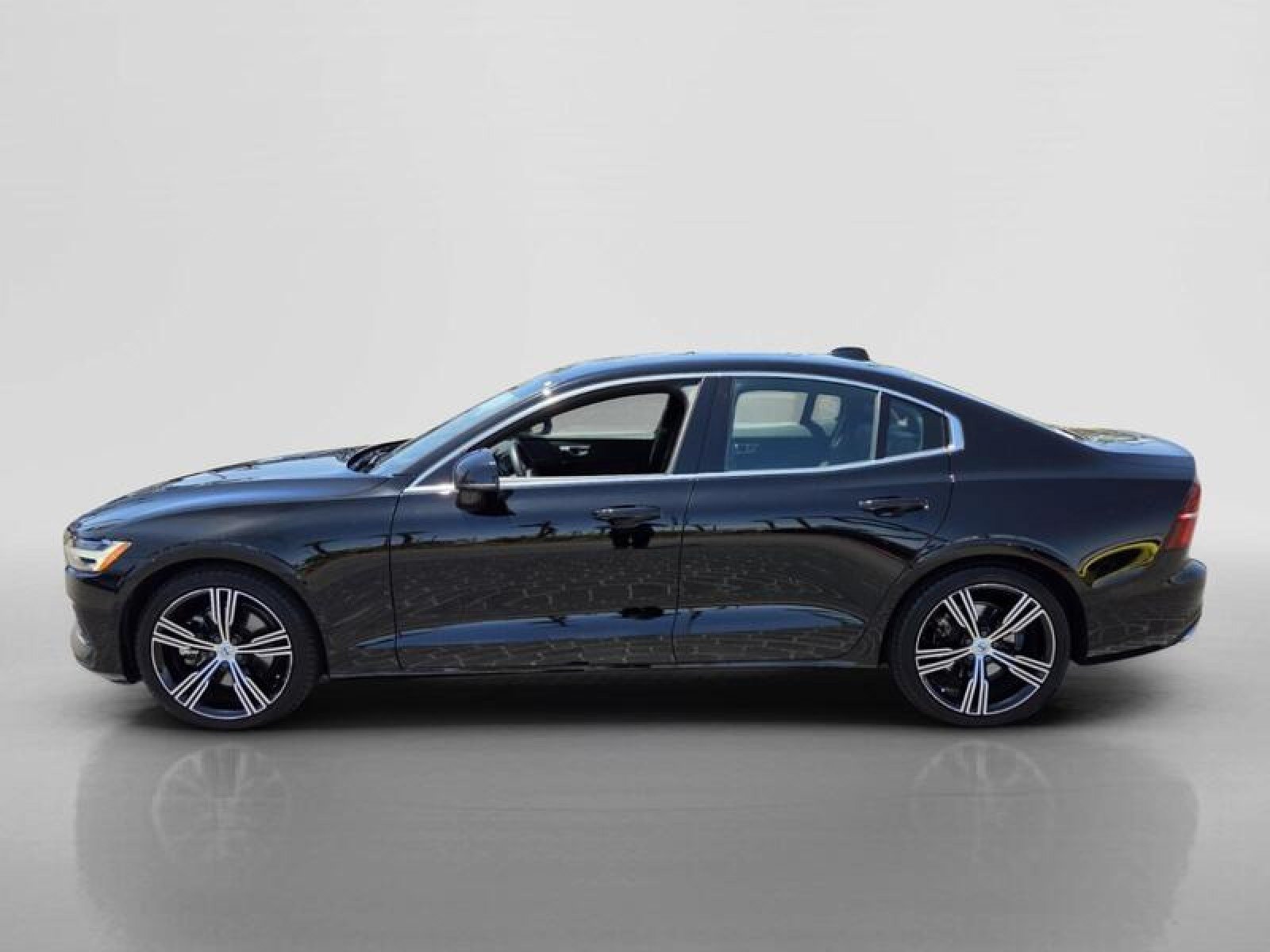 Used 2021 Volvo S60 T5 Inscription AWD/4WD image 2
