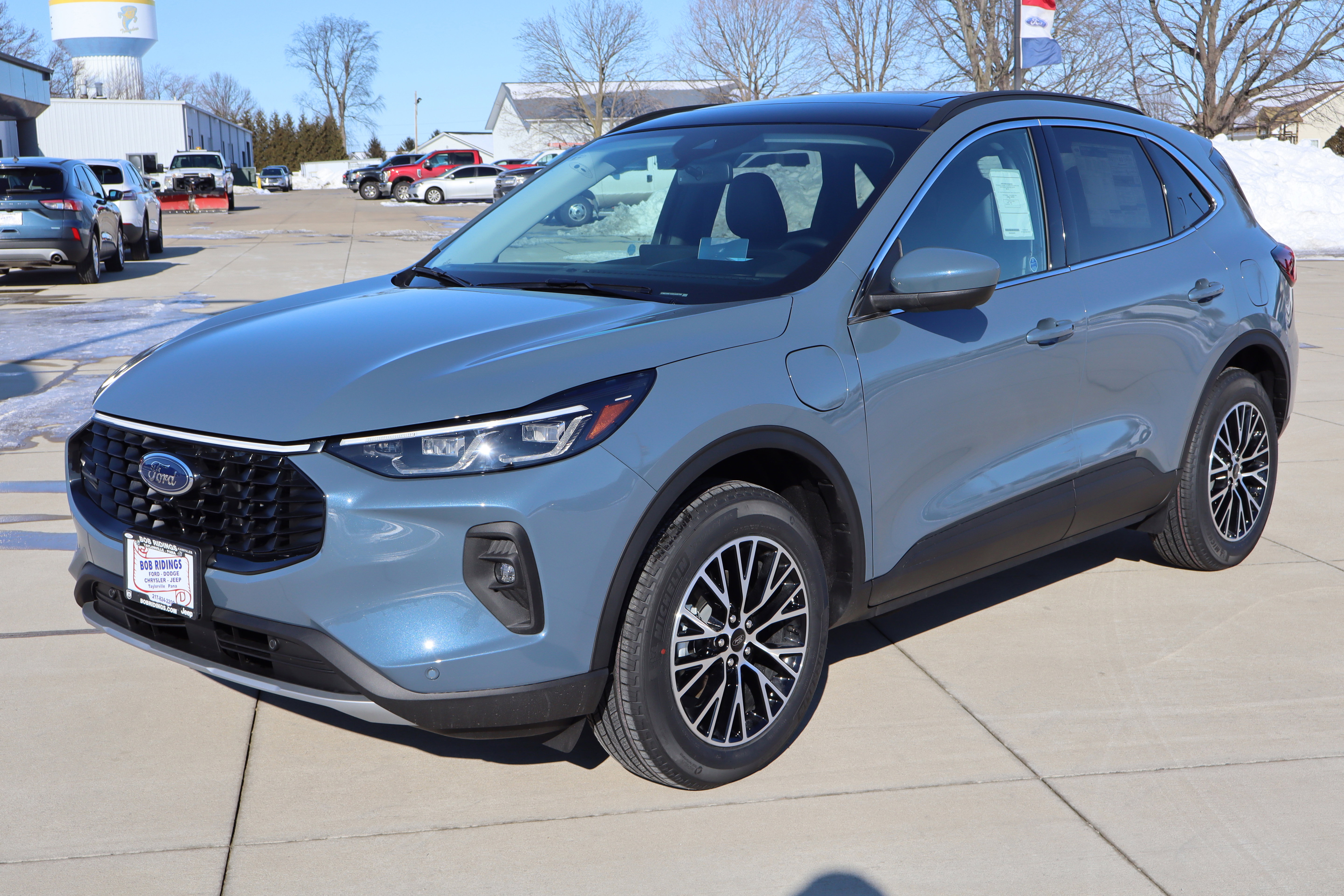 New 2025 Ford Escape SE w/ PHEV Premium Package