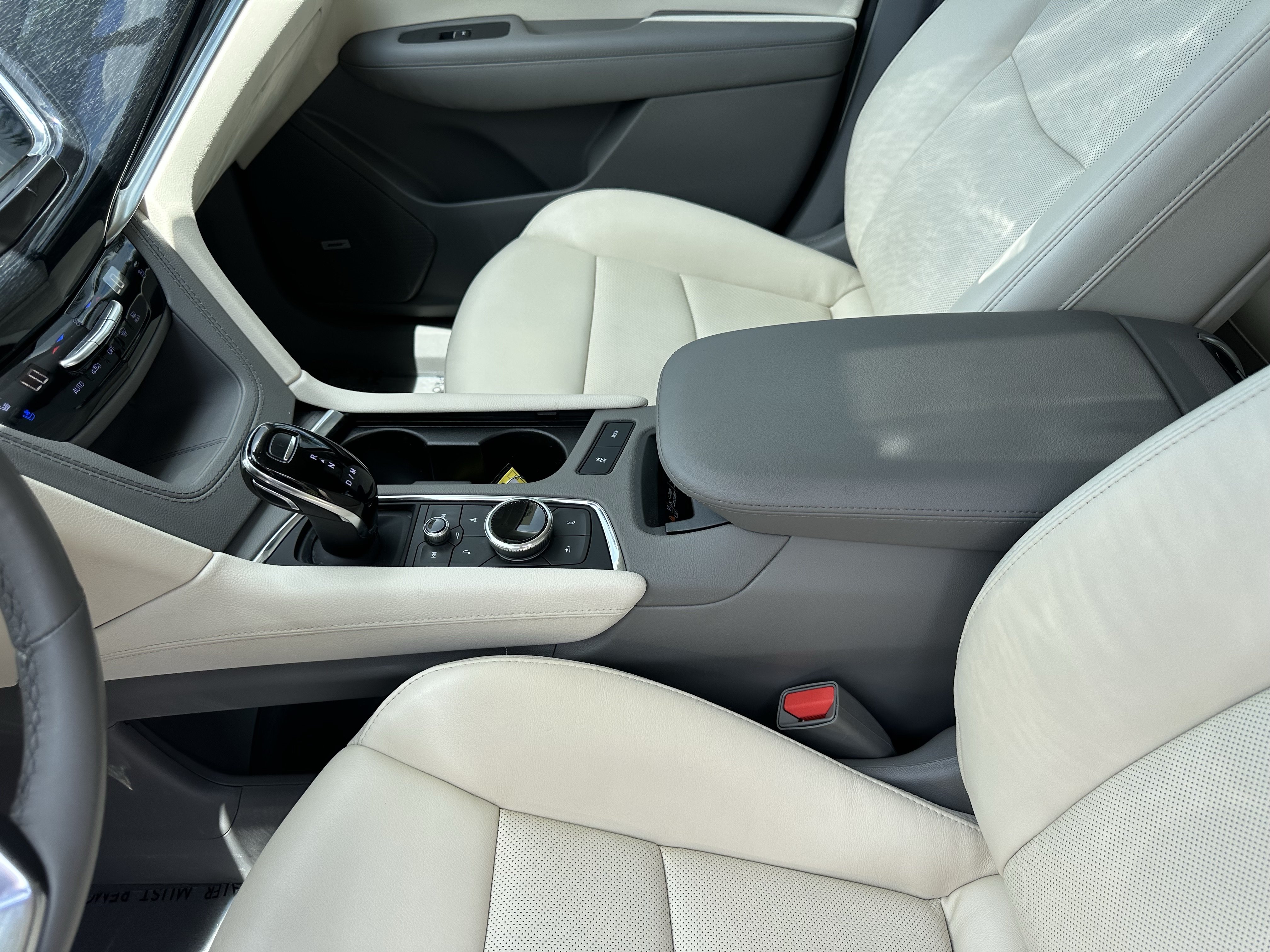 Certified 2023 Cadillac XT6 Premium Luxury w/ Technology Package FWD image 22