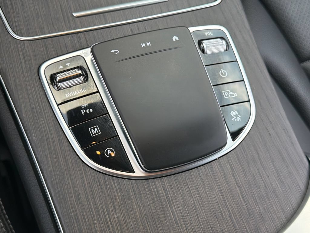 Used 2022 Mercedes-Benz GLC 300 4MATIC w/ Premium Package Lite image 23