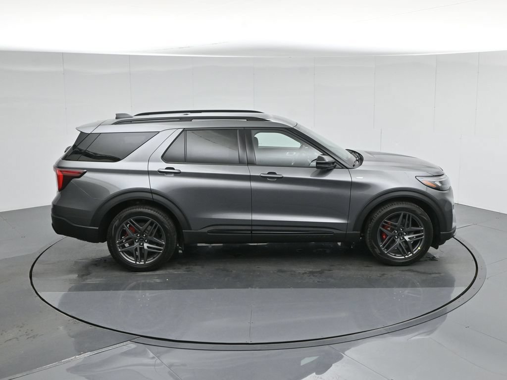 New 2026 Ford Explorer ST-Line w/ ST-Line Street Pack RWD image 44