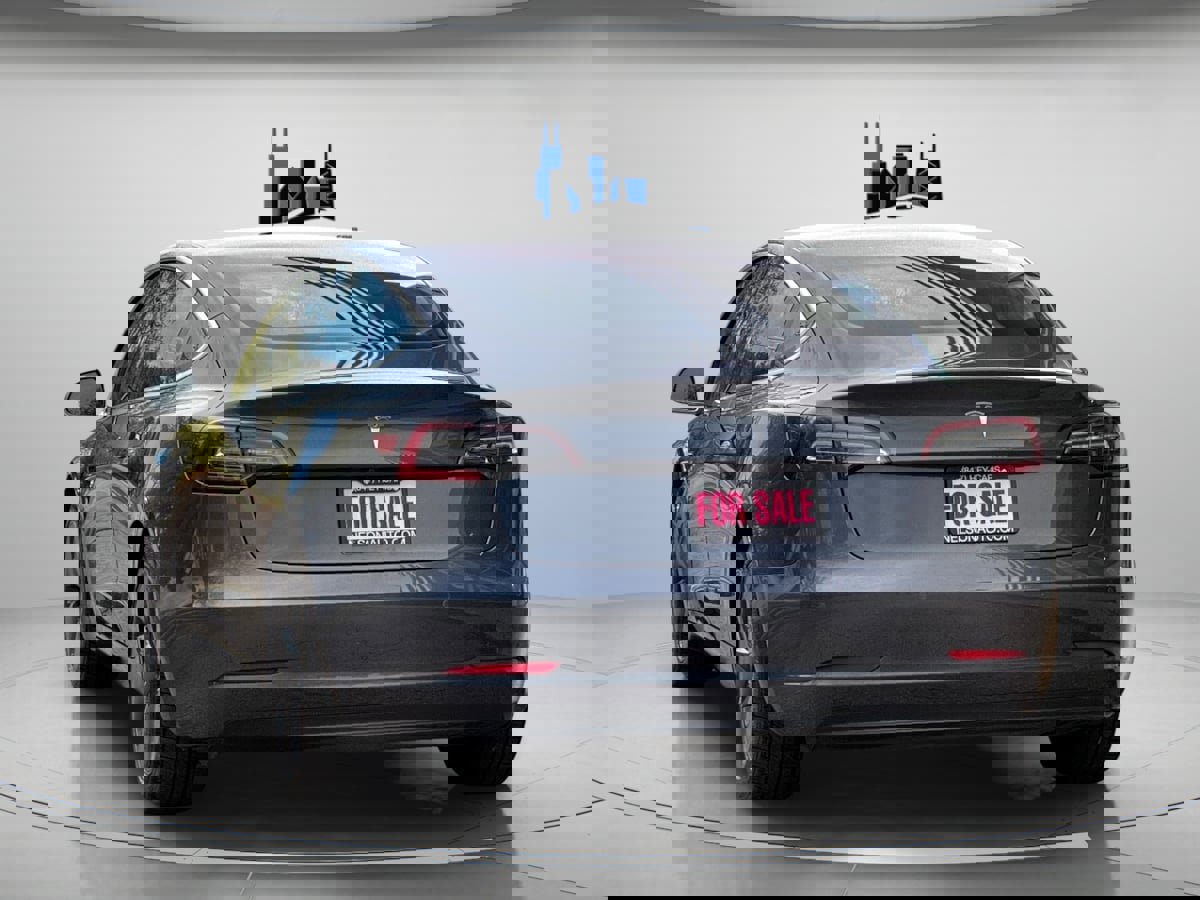 Used 2018 Tesla Model 3 Long Range image 6