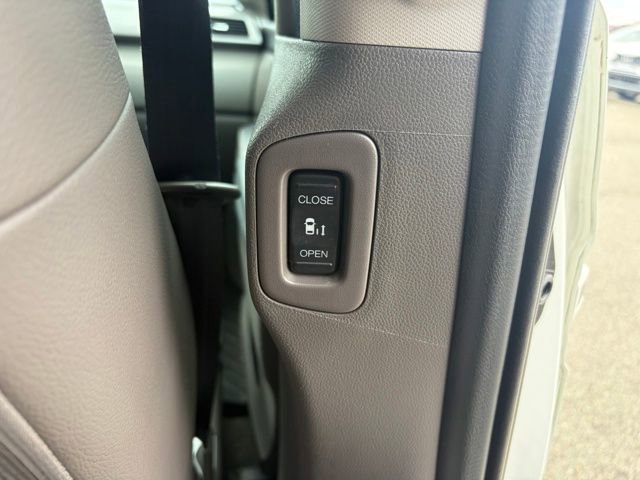 Used 2016 Honda Odyssey EX-L image 29