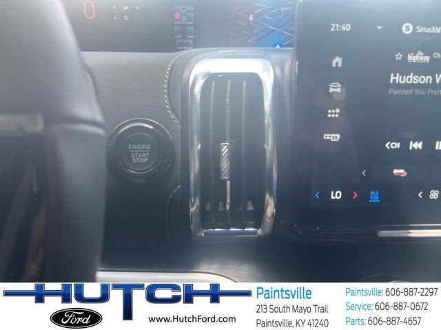 Used 2025 Ford Expedition Platinum AWD/4WD image 32