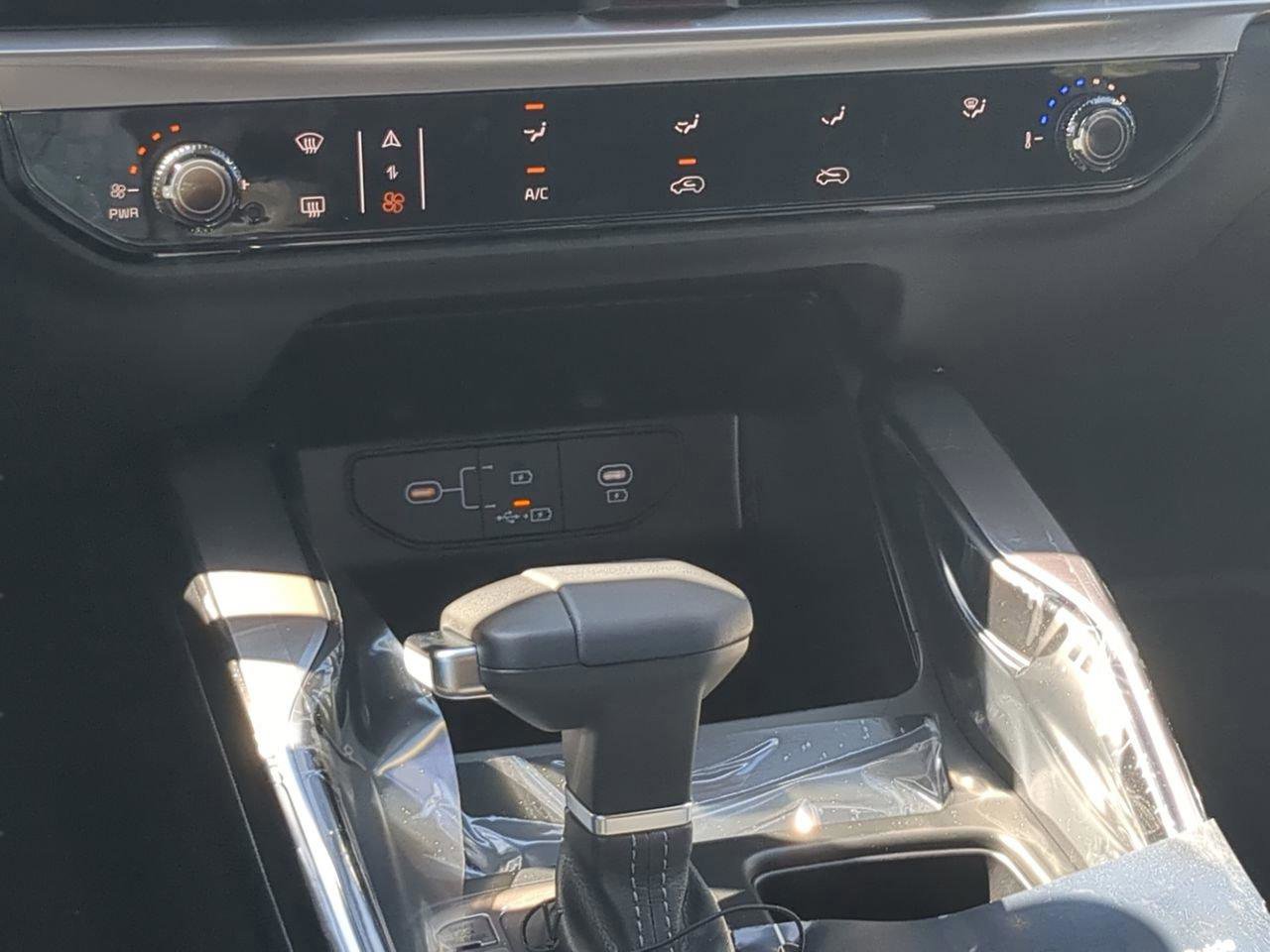 New 2026 Kia Sorento LX FWD image 15