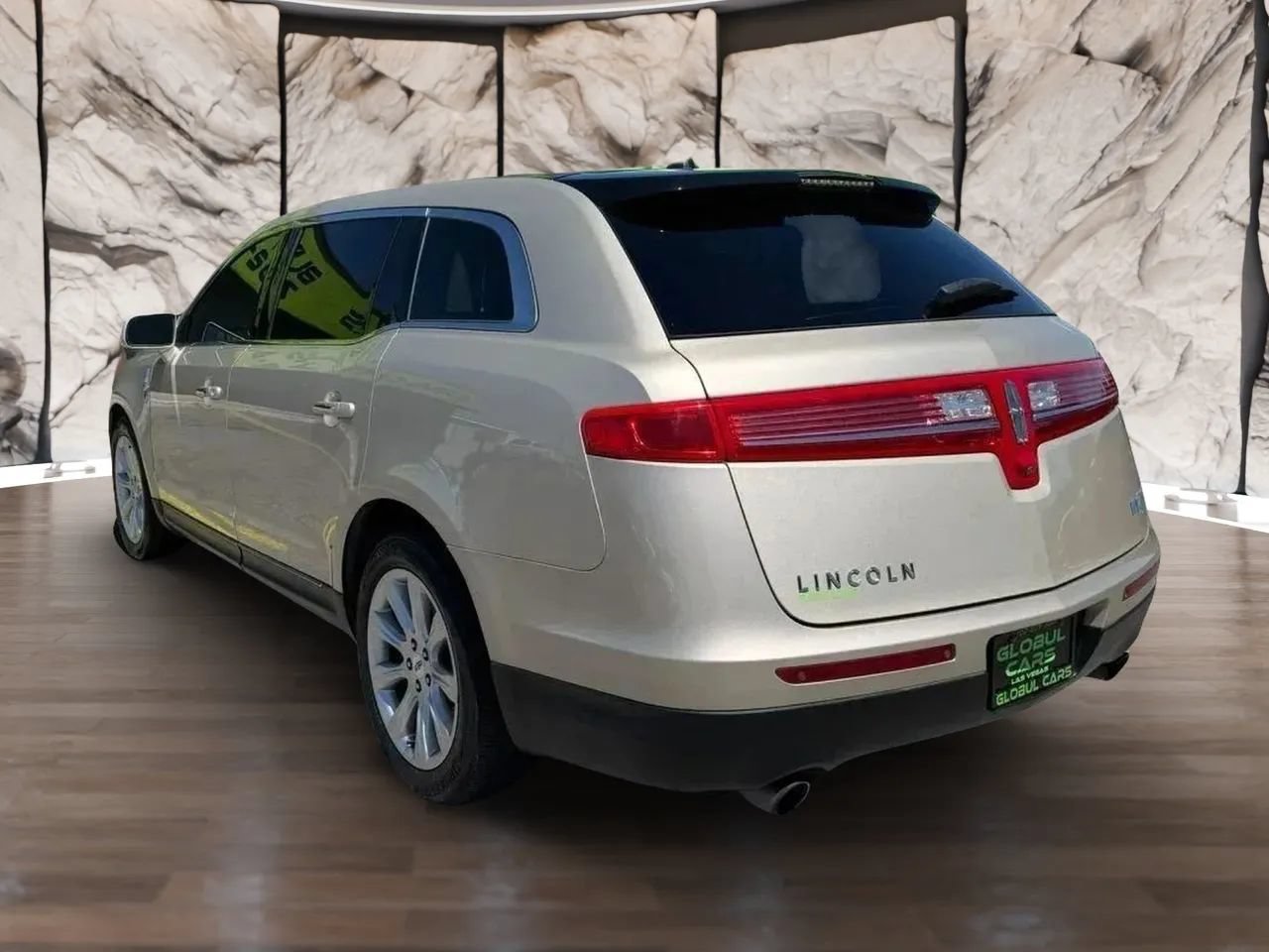 Used 2017 Lincoln MKT AWD image 7