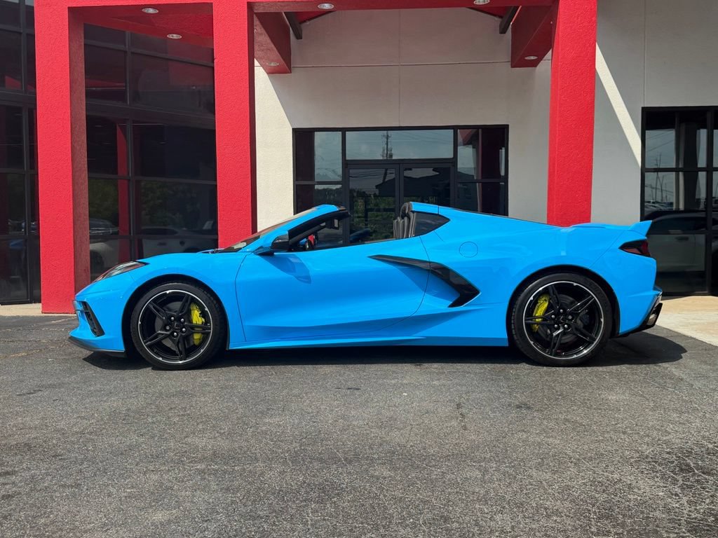 Used 2022 Chevrolet Corvette Stingray Coupe w/ Z51 Performance Package RWD image 10