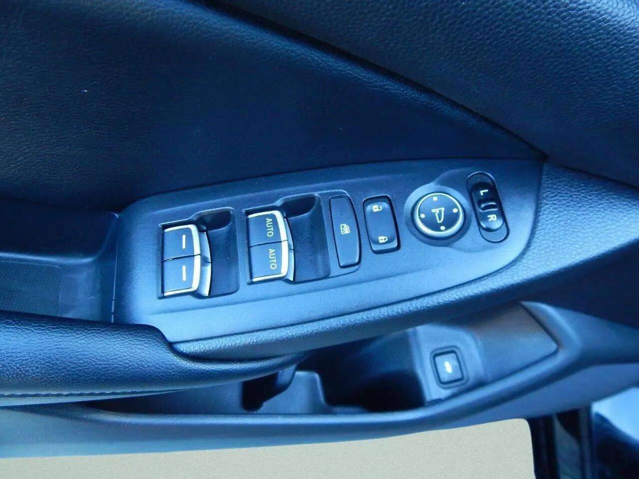 Used 2018 Honda Accord Sport image 15