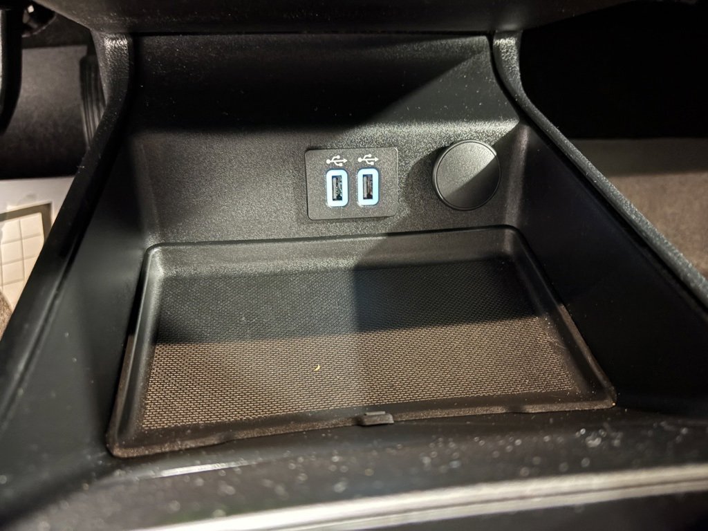 Used 2020 Ford Fusion SE w/ Equipment Group 151A image 13