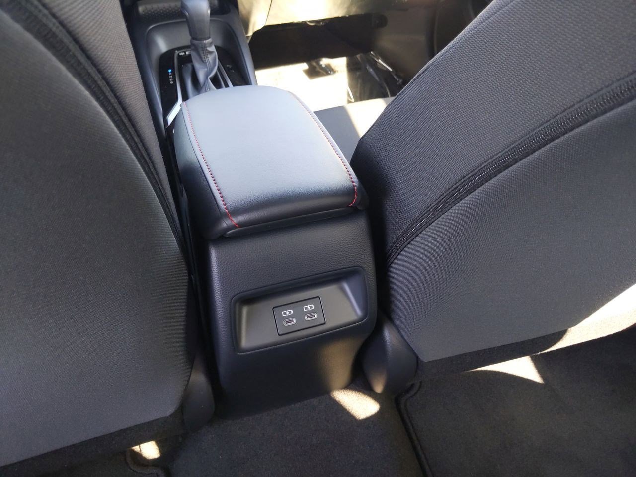 Used 2023 Toyota Corolla SE w/ SE Premium Package image 18