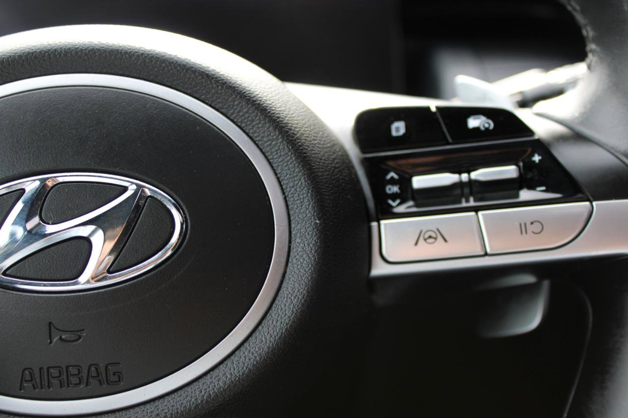 Used 2022 Hyundai Santa Cruz SEL Premium w/ Cargo Package image 19