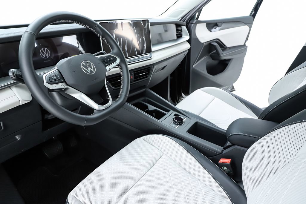 New 2026 Volkswagen Tiguan SE image 19