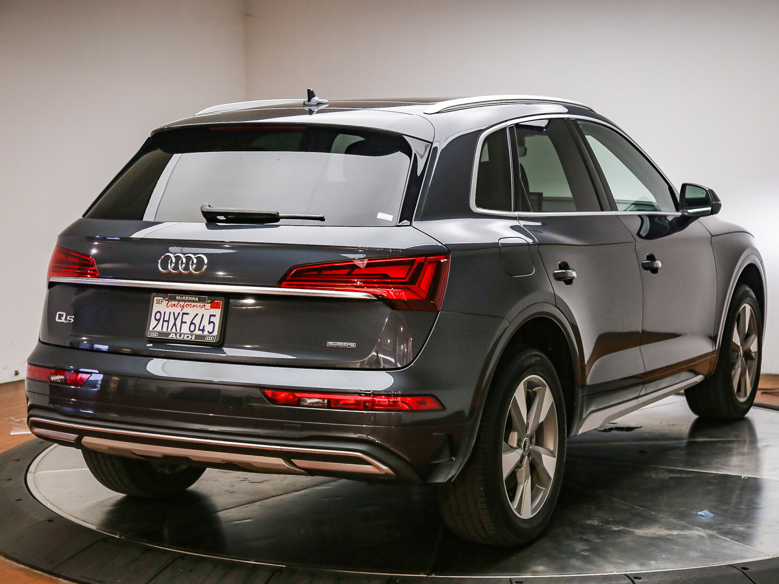 Certified 2023 Audi Q5 Premium Plus w/ Premium Plus Package AWD/4WD image 7
