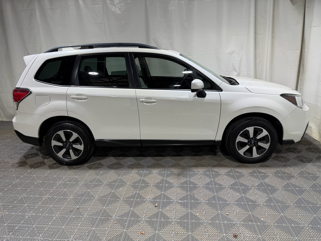Used 2018 Subaru Forester 2.5i Premium image 9