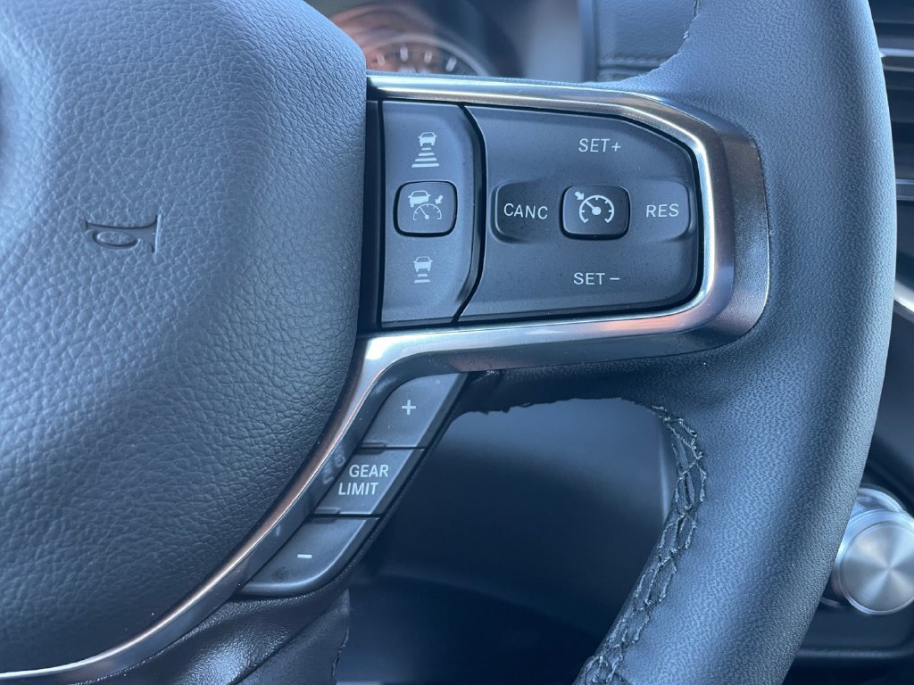 Used 2026 RAM 1500 Laramie AWD/4WD image 23