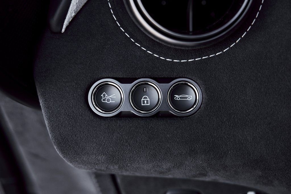 Used 2024 McLaren 750S image 47