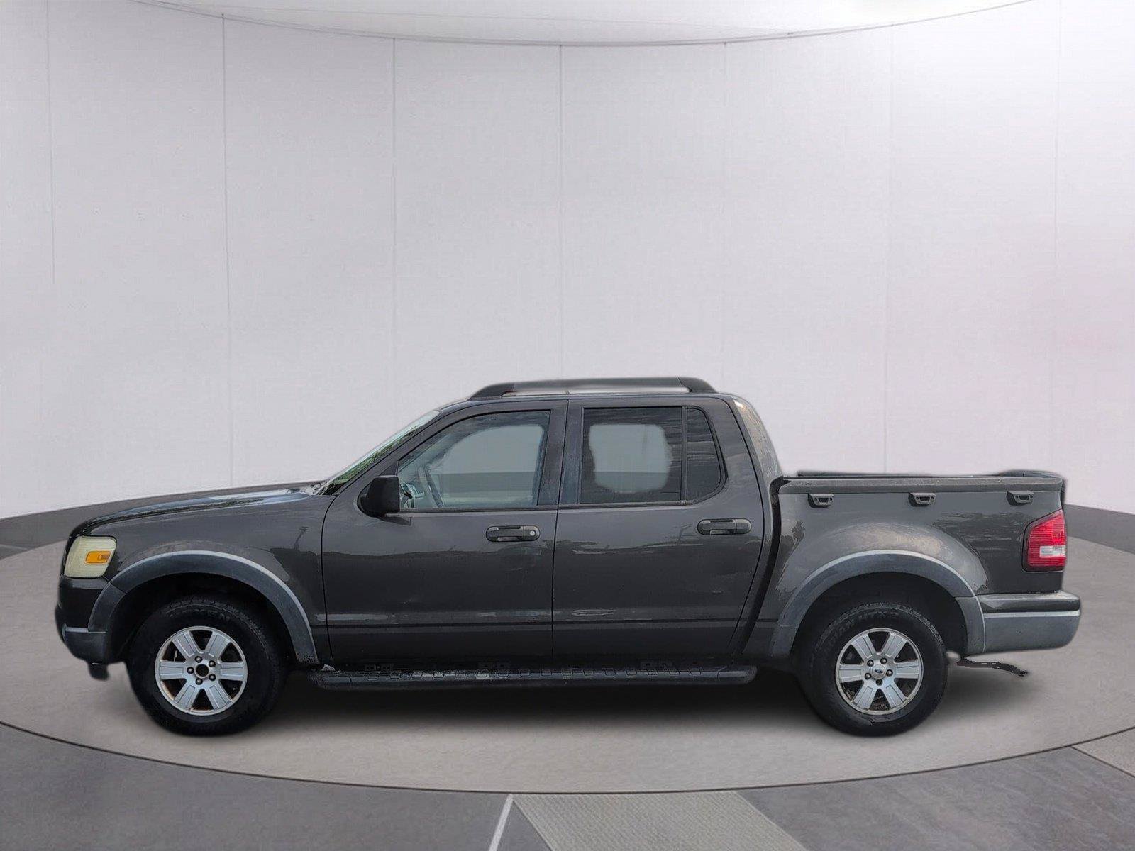 Used 2007 Ford Explorer Sport Trac XLT RWD image 2