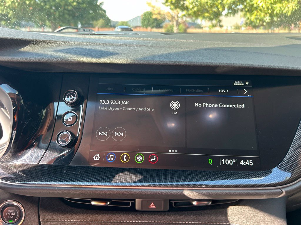 Used 2023 Buick Envision Essence FWD image 12