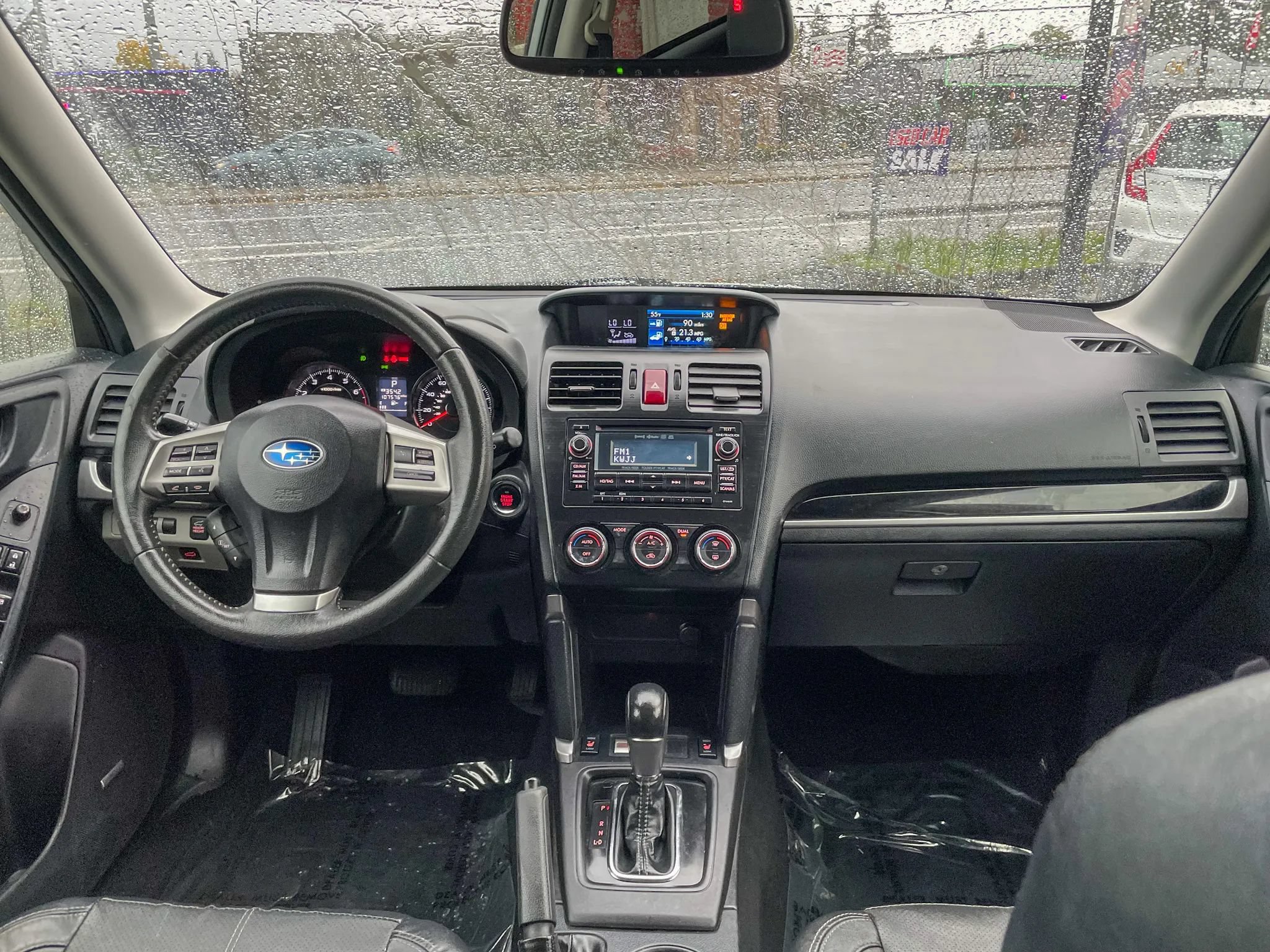 Used 2015 Subaru Forester 2.5i Touring AWD/4WD image 3