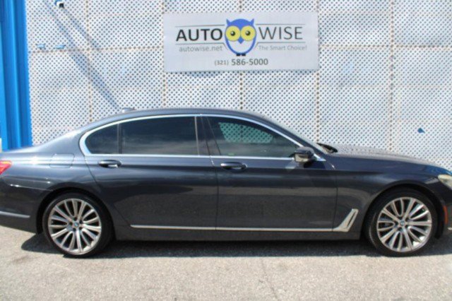 Used 2016 BMW 750i xDrive image 3