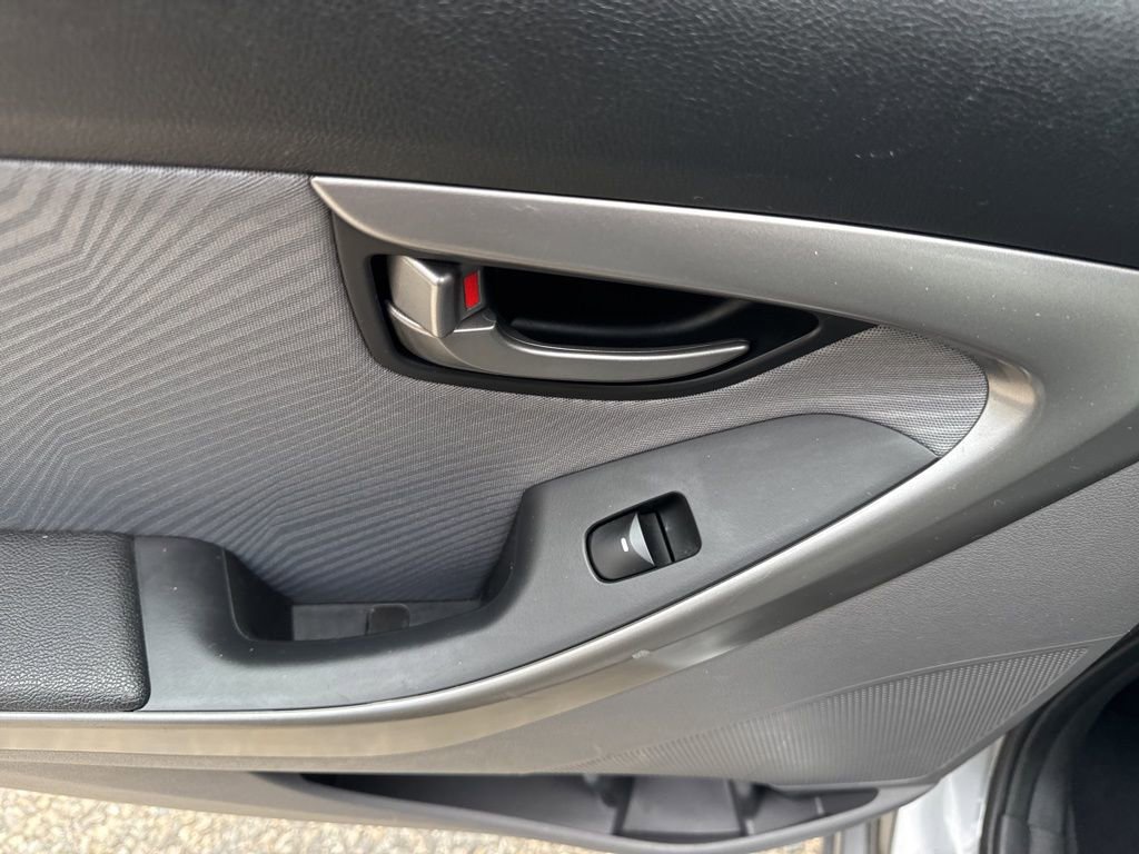 Used 2013 Hyundai Elantra GLS w/ Preferred Pkg FWD image 20