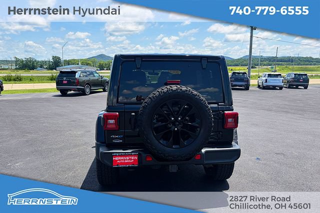 Used 2021 Jeep Wrangler Unlimited Sahara w/ Cold Weather Group AWD/4WD image 22