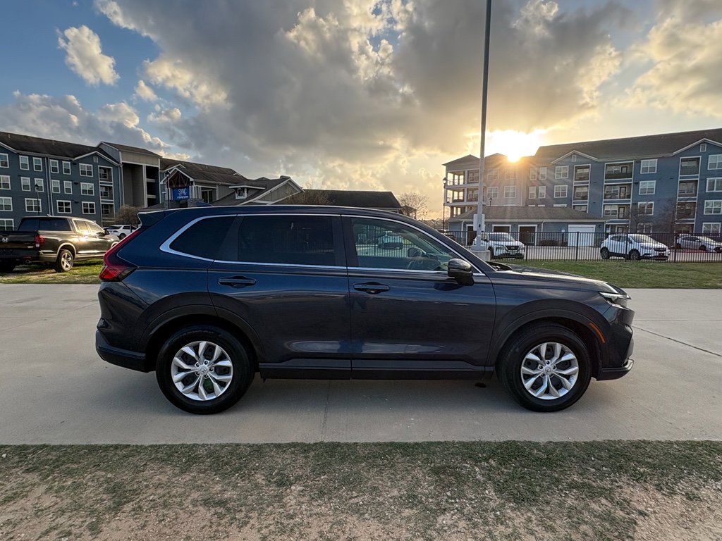 Used 2025 Honda CR-V LX image 9