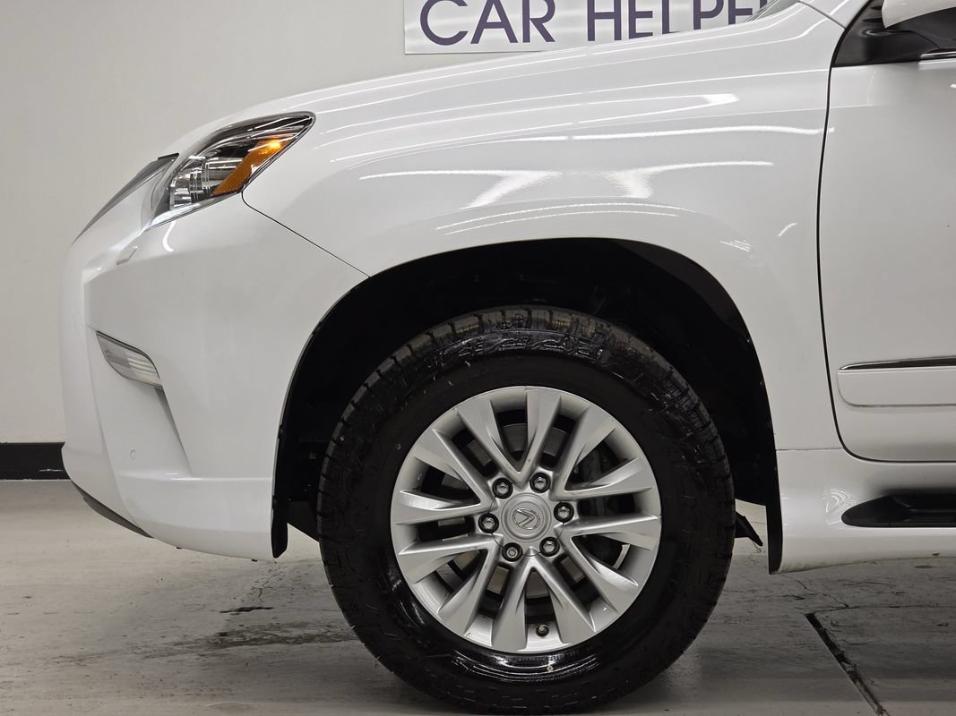 Used 2018 Lexus GX 460 Premium w/ Premium Package AWD/4WD image 32
