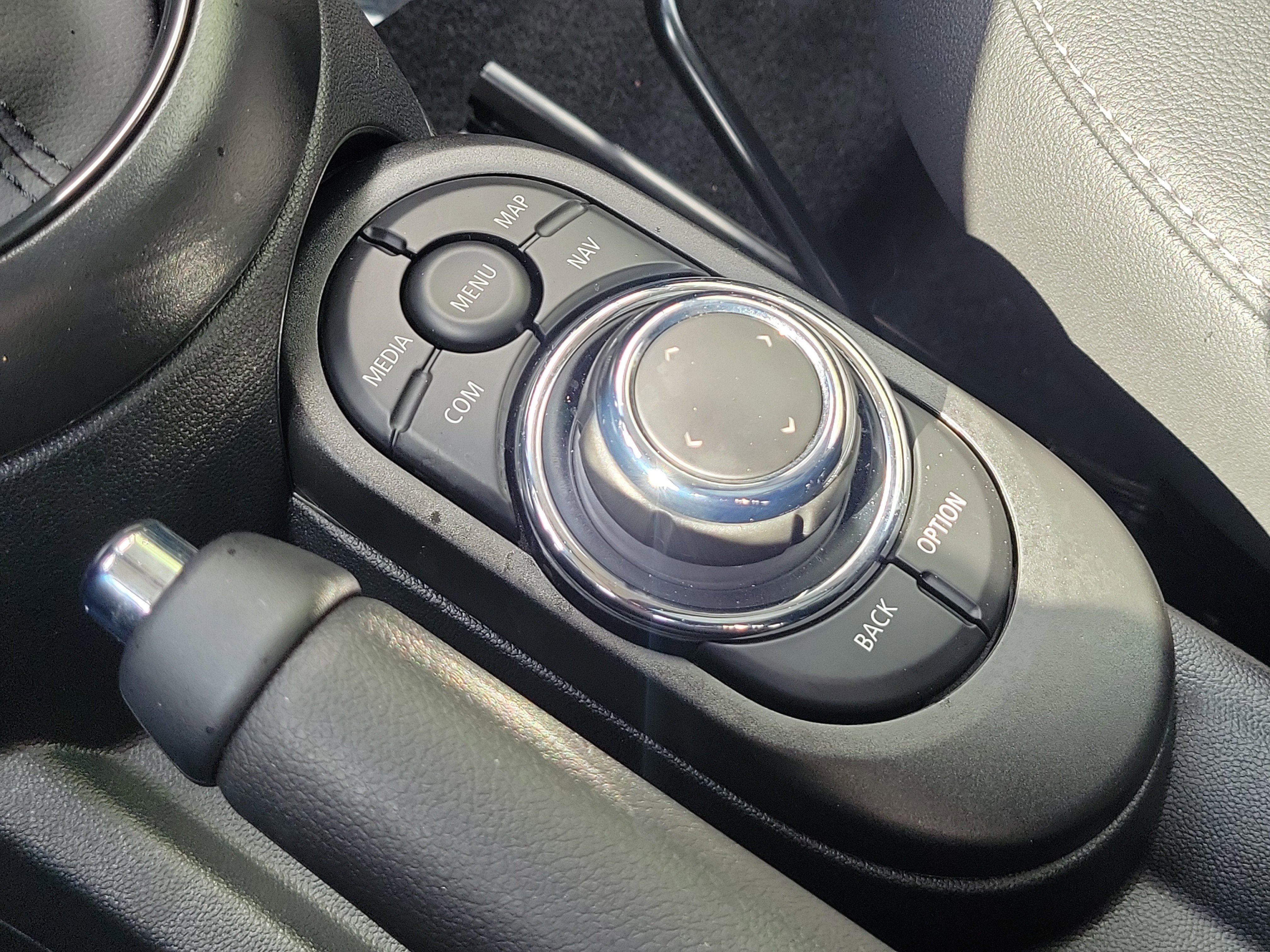 Used 2024 MINI Cooper 2-Door Hardtop image 26