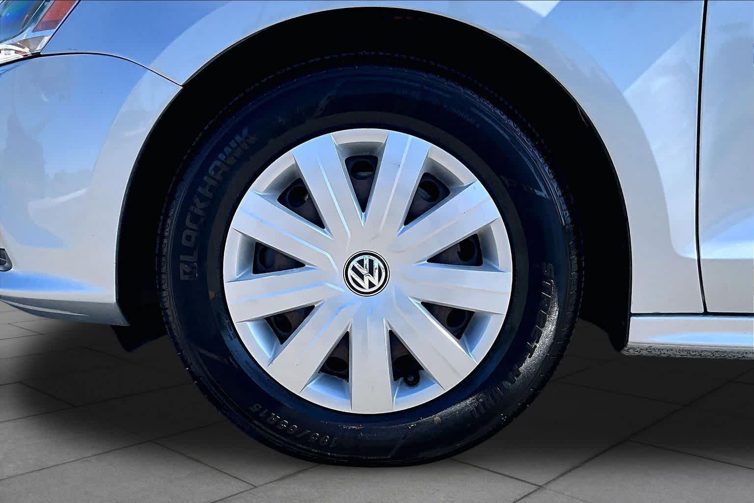 Used 2016 Volkswagen Jetta S FWD image 10