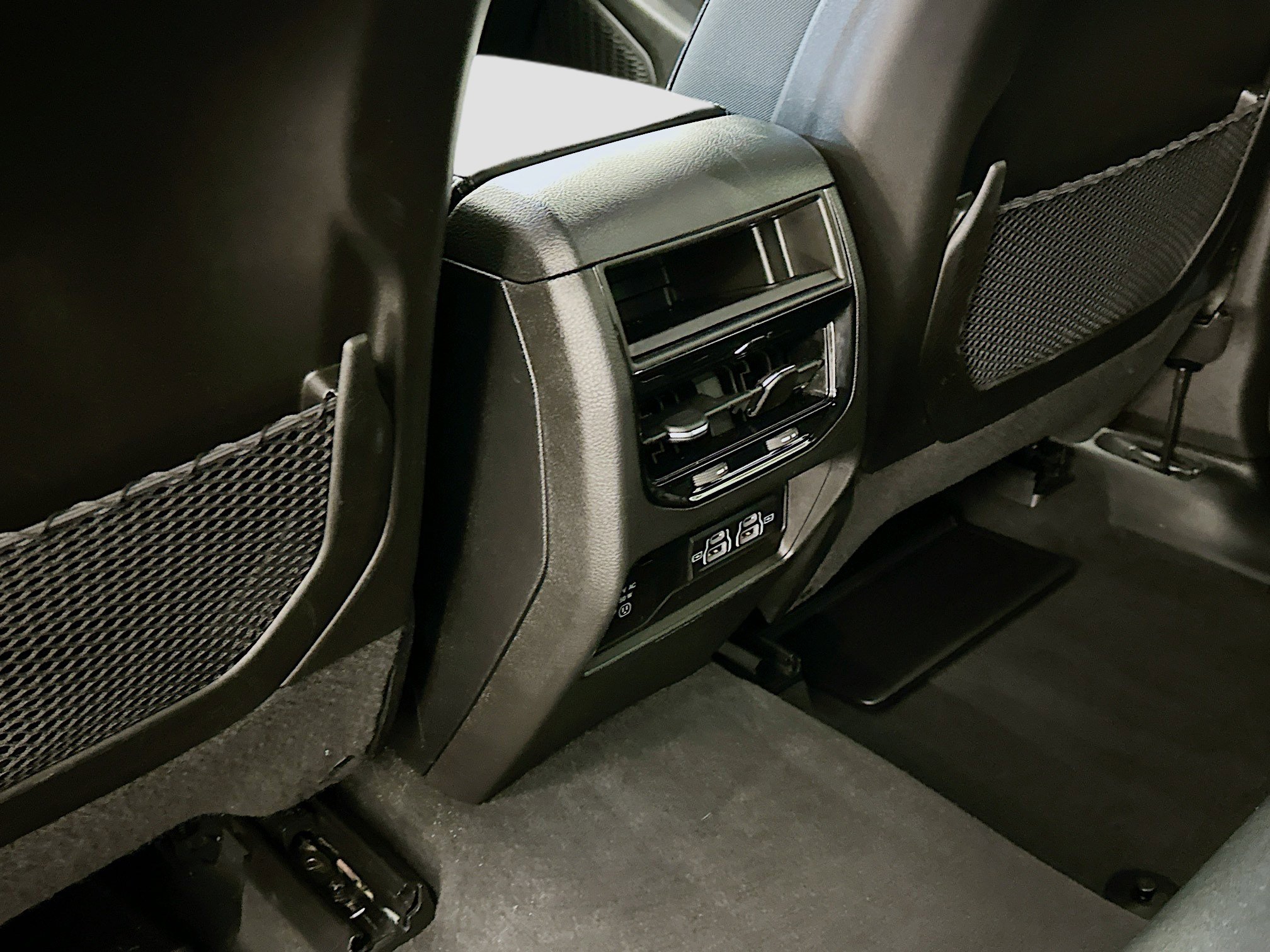 Used 2023 Jeep Grand Cherokee Altitude image 28