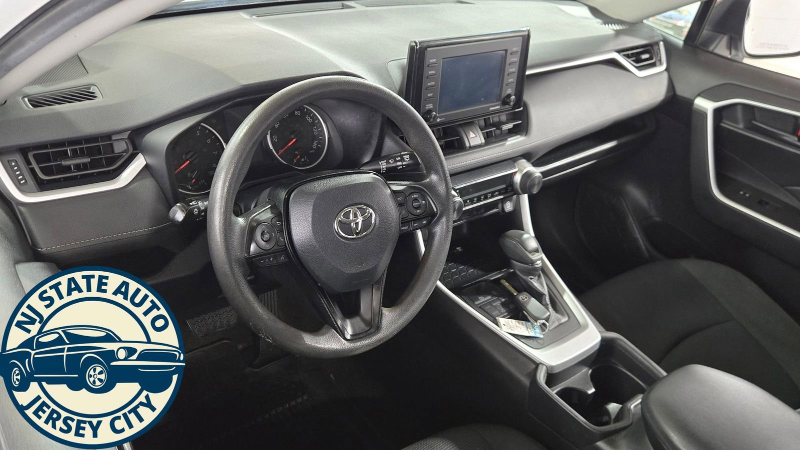 Used 2020 Toyota RAV4 LE w/ All Weather Liner Package image 10