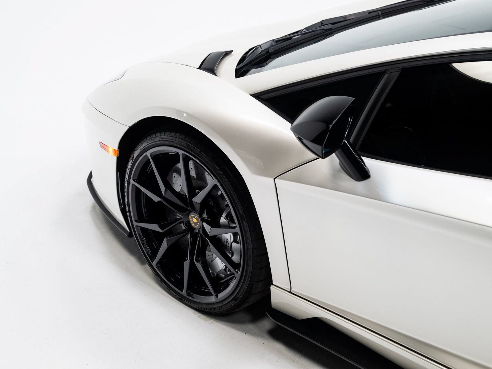 Used 2018 Lamborghini Aventador S AWD/4WD image 20