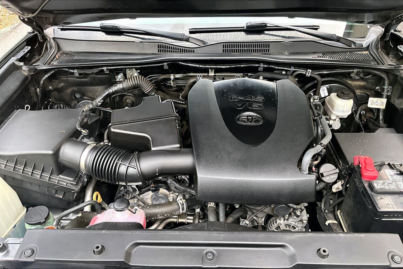 Certified 2022 Toyota Tacoma SR5 w/ Technology Package RWD image 32