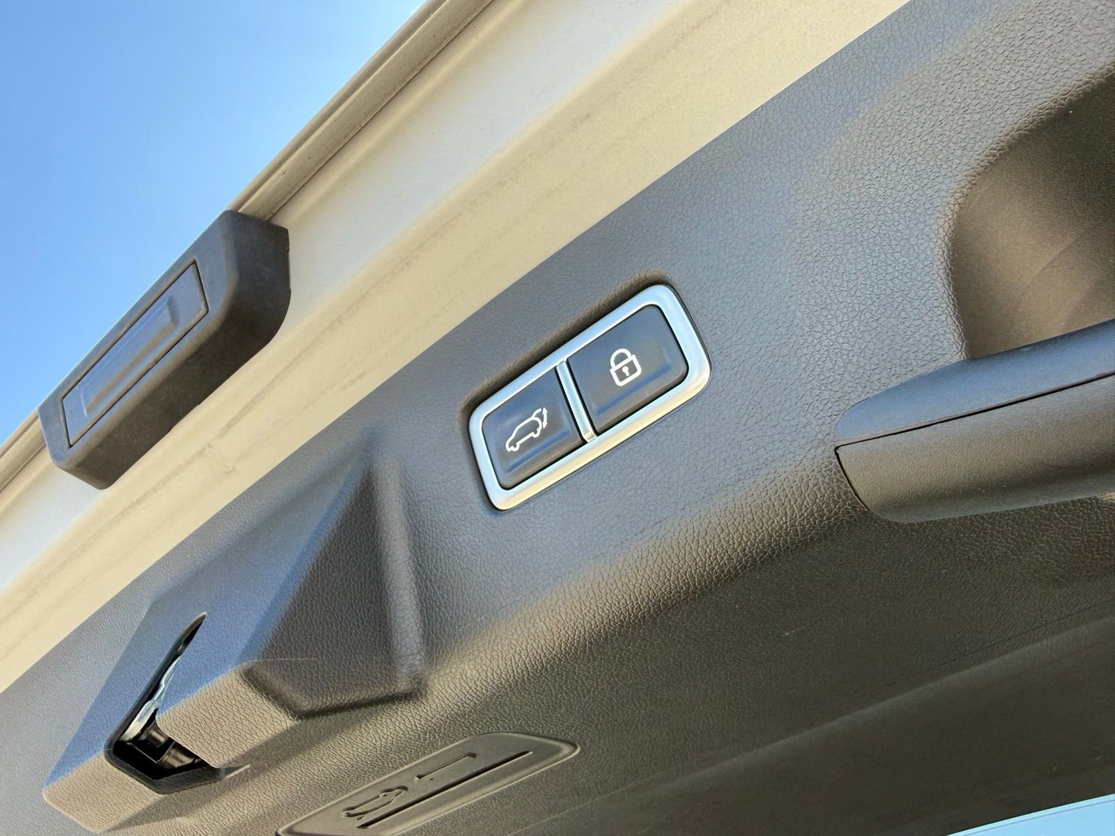 Used 2022 Kia Sorento SX image 27